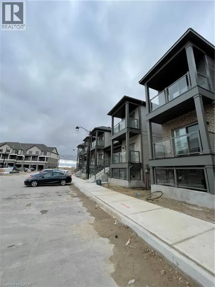 205 WEST OAK Trail Unit# 52, Kitchener