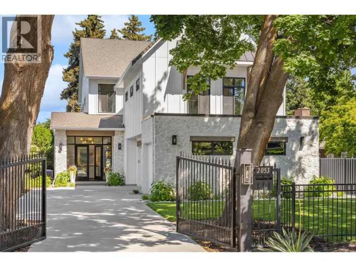 2053 Long Street, Kelowna