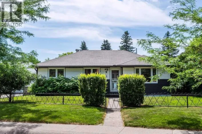 2056 Cottonwood Crescent SE, Calgary