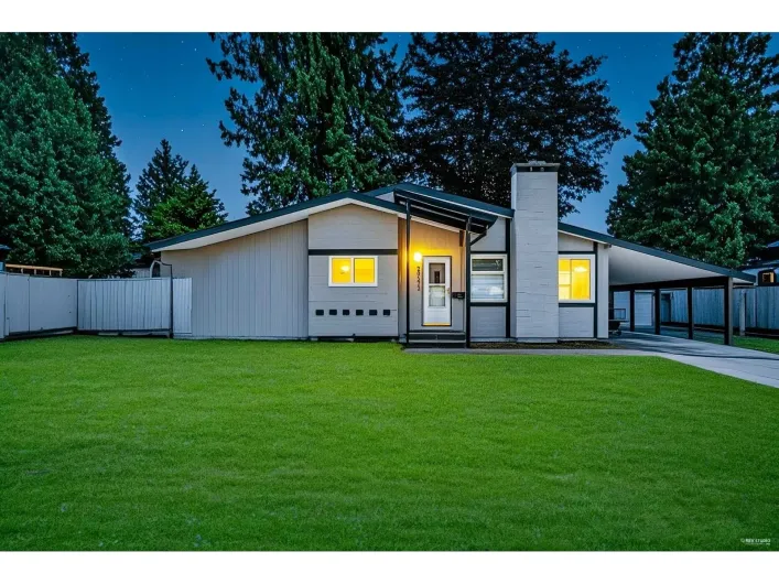 20572 43 AVENUE, Langley