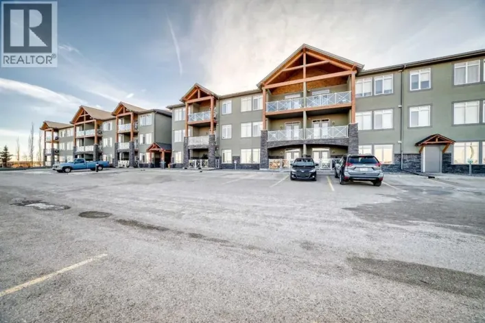 206, 1005B Westmount Drive, Strathmore