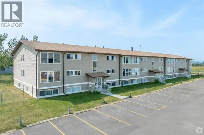 206, 101 Big Hill Way SE, Airdrie