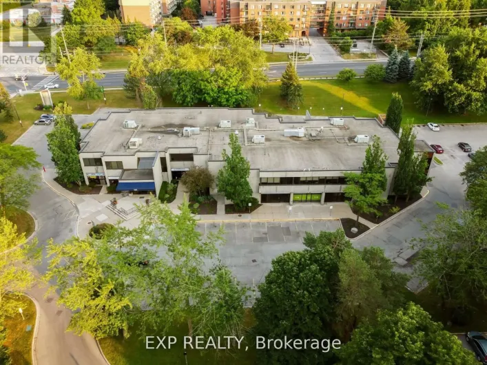 206 - 101 CHERRYHILL BOULEVARD, London North
