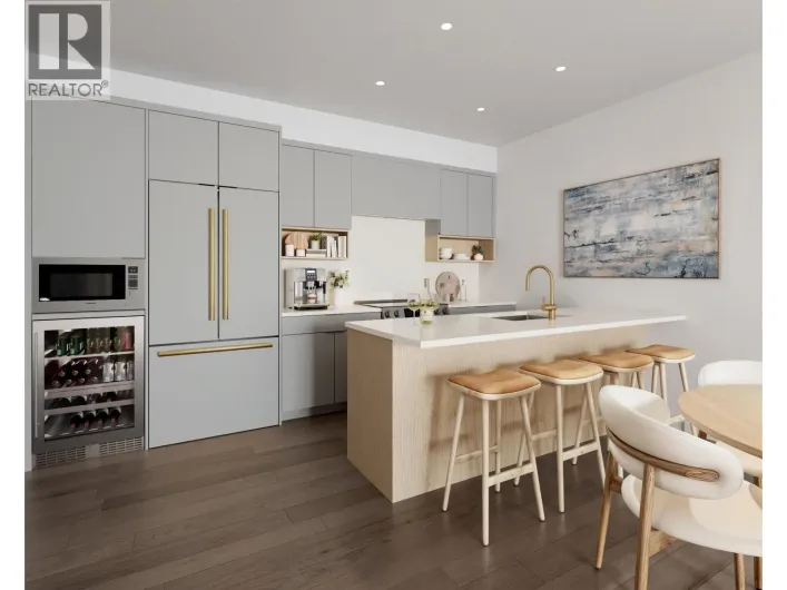 206 1050 FINCH DRIVE, Squamish