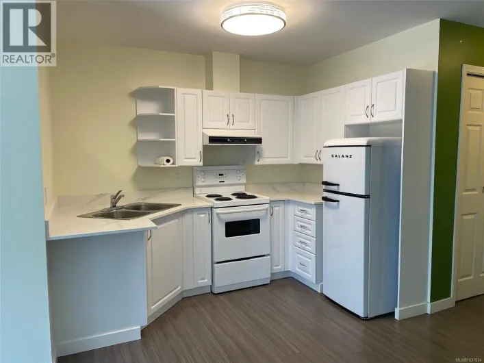 206 1070 Southgate St, Victoria
