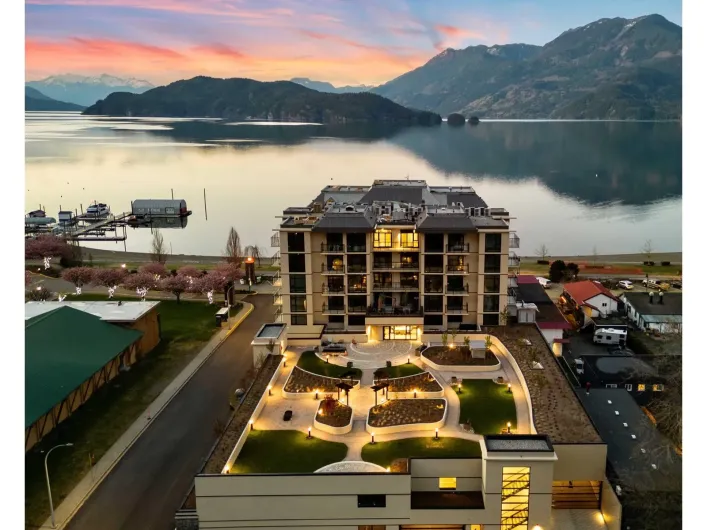 206 120 ESPLANADE AVENUE|Harrison Hot Springs, Harrison Hot Springs