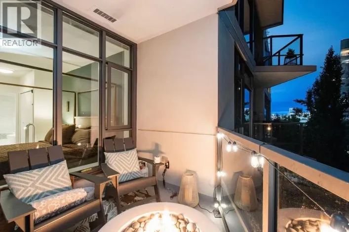 206 135 W 2ND STREET, North Vancouver