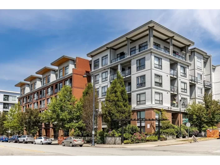 206 13733 107A AVENUE AVENUE, Surrey