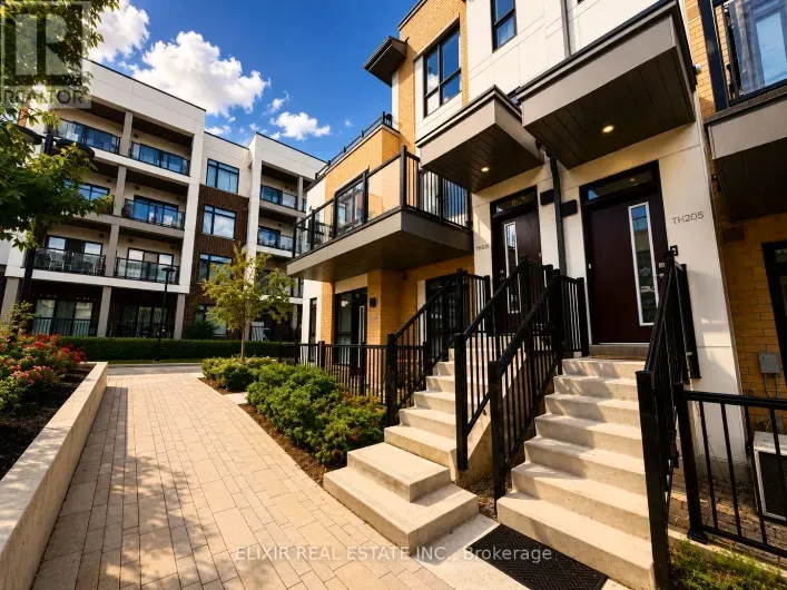 Row / Townhouse for sale: 206 - 140 CANON JACKSON DRIVE, Toronto