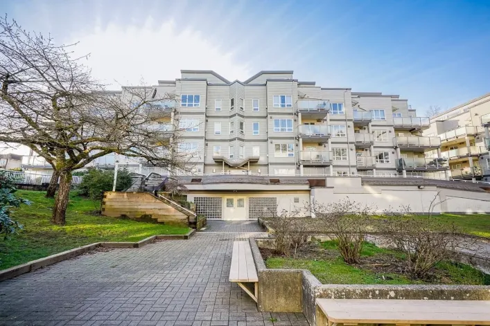 206 14355 103 AVENUE, Surrey