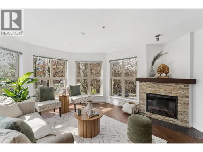 206 1468 ST. ANDREWS AVENUE, North Vancouver