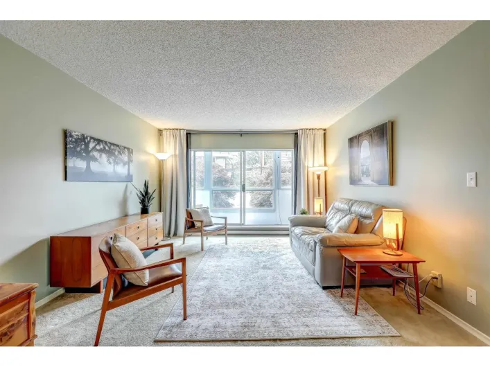 206 1473 BLACKWOOD STREET, White Rock