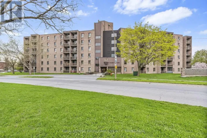 206 - 17 ELDON HALL PLACE, Kingston