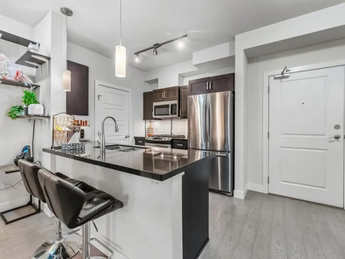 206 20062 FRASER HIGHWAY, Langley