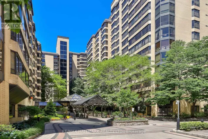 206 - 211 ST PATRICK STREET, Toronto