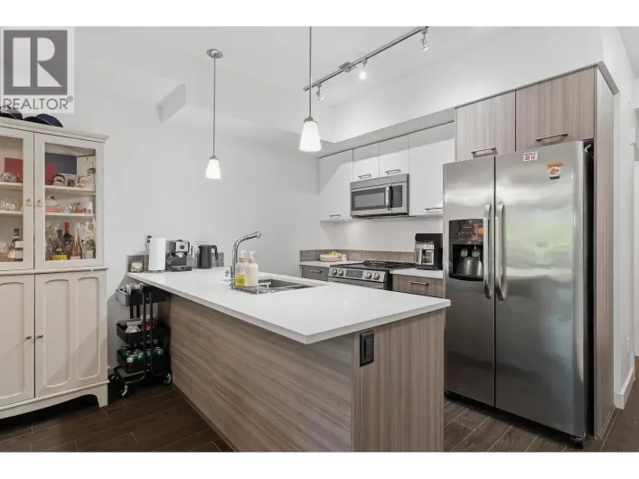 206 2214 KELLY AVENUE, Port Coquitlam