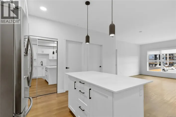 206 2469 Gateway Rd, Langford
