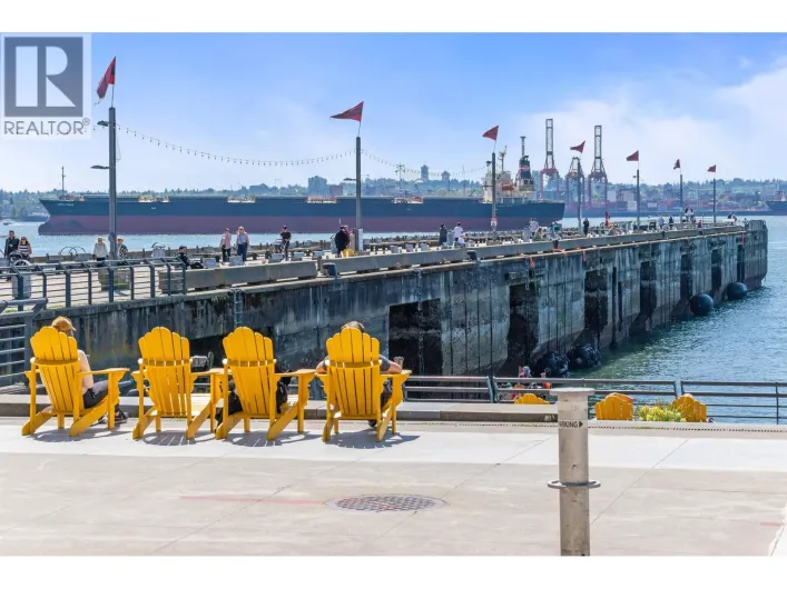 206 250 W 1ST STREET, North Vancouver