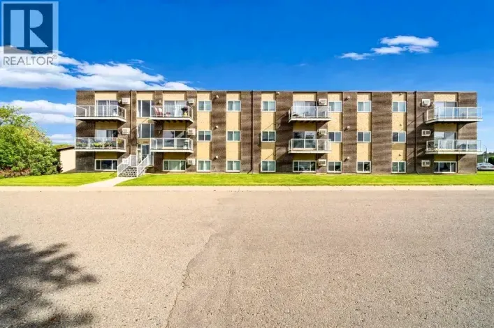 206, 2987 Dunmore Road SE, Medicine Hat