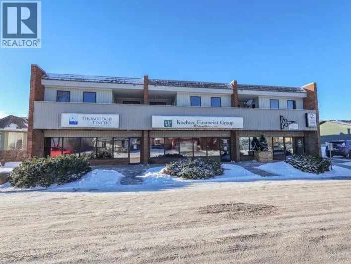206, 4714A 49 Street, Stettler