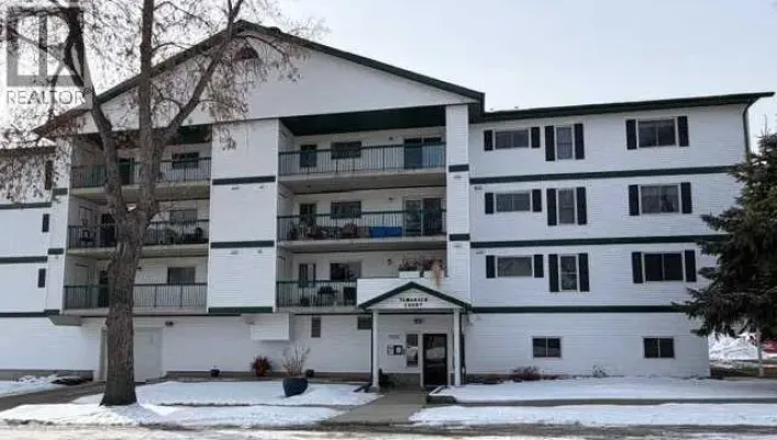 #206, 5007 52 Avenue, Ponoka