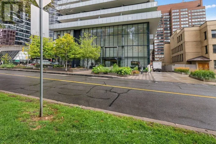 206 - 57 ST JOSEPH STREET, Toronto