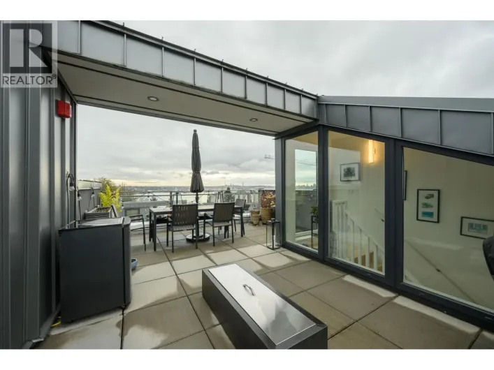 206 649 E 3RD STREET, North Vancouver