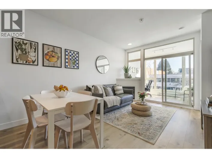 206 688 E 17TH AVENUE, Vancouver