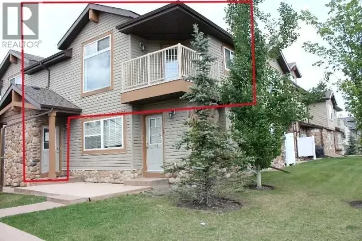 Row / Townhouse for sale: 206, 80 Panatella Landing NW, Calgary