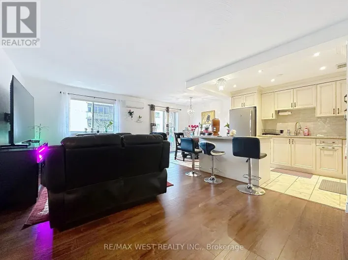 206 - 800 KENNEDY ROAD, Toronto