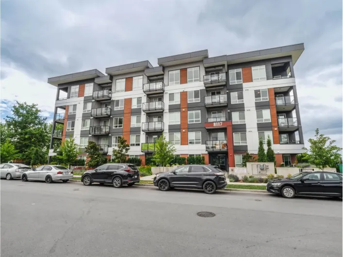 206 8117 200A STREET, Langley