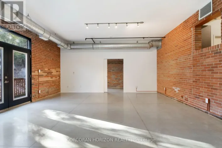 206 - 85 SPRUCE STREET, Cambridge