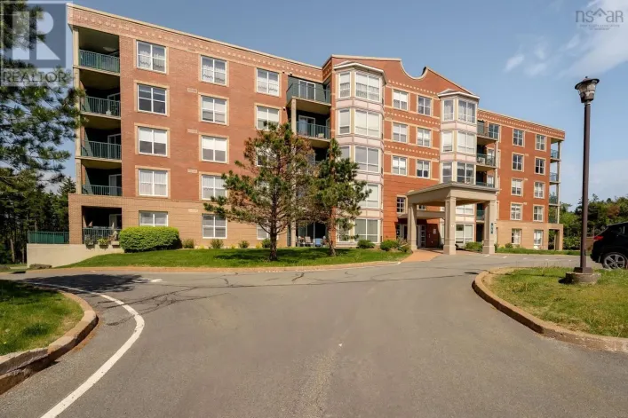 206 96 Regency Park, Halifax