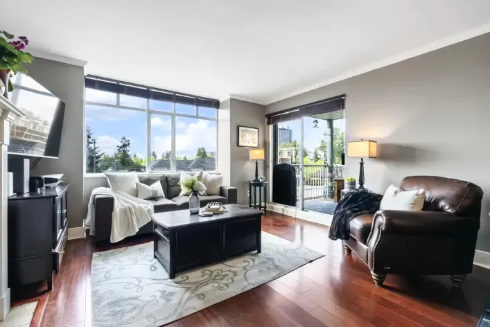 206 9763 140 STREET, Surrey