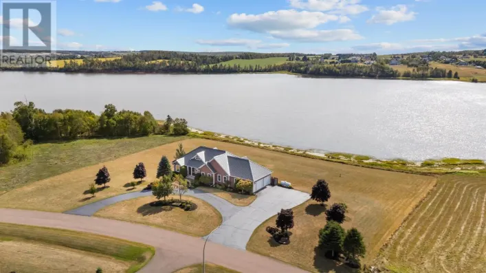 206 Alexander Drive, Clyde River