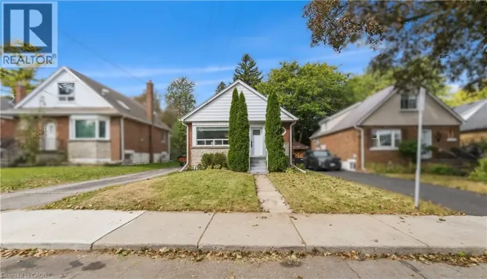 House for sale: 206 EAST 19TH Street, Hamilton