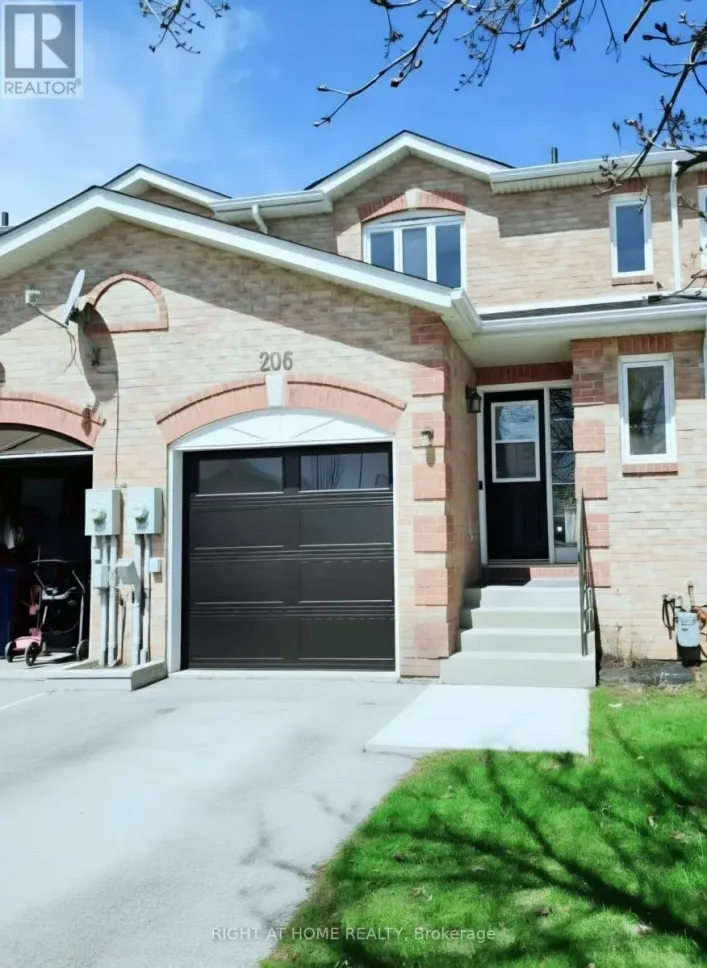 206 FAIRWOOD DRIVE, Georgina