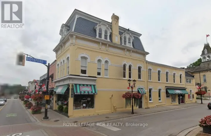206 MAIN STREET, Newmarket