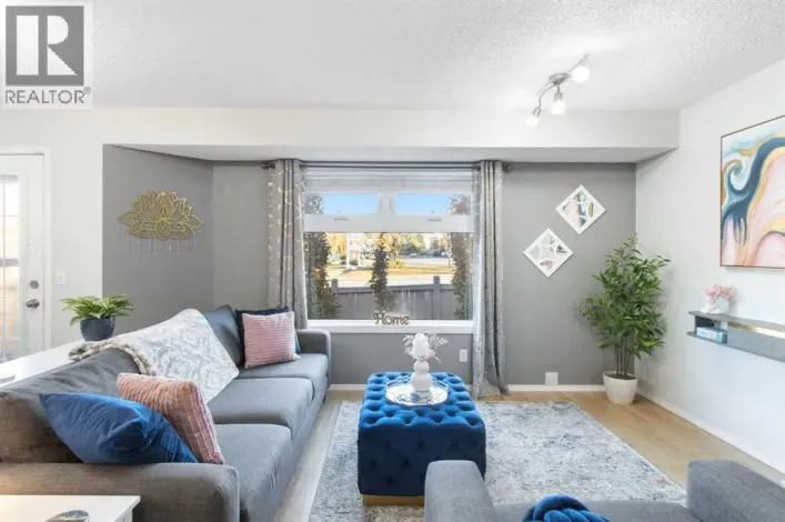 206 Mt Aberdeen Manor SE, Calgary
