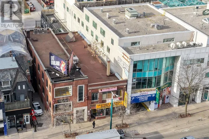 206 SPADINA AVENUE, Toronto