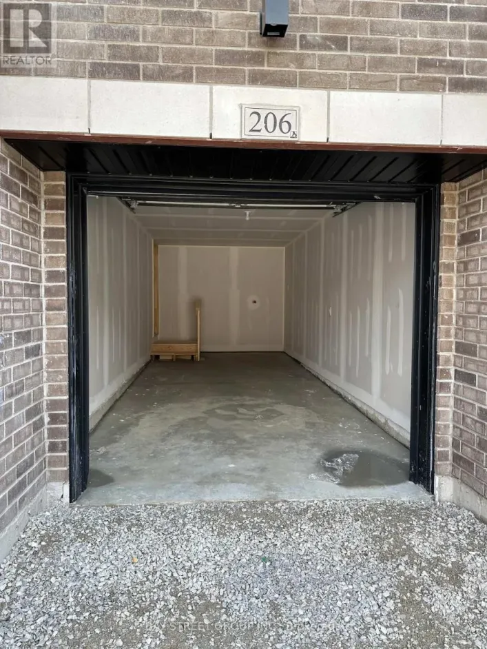 206 TENNANT CIRCLE, Vaughan
