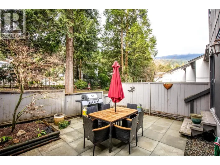 2060 DEEP COVE CRESCENT, North Vancouver