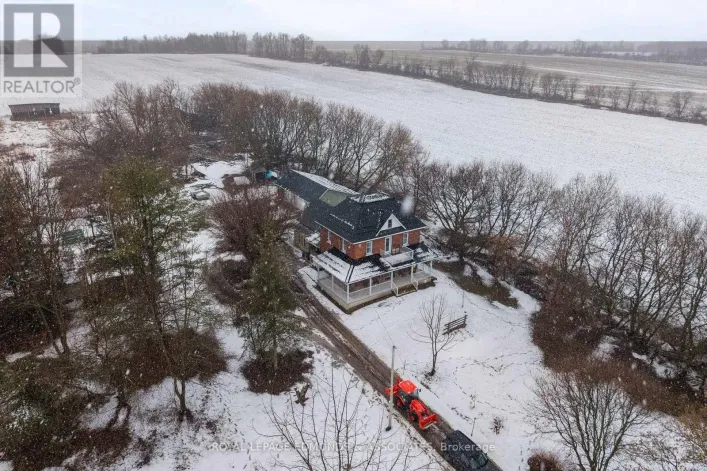 2061 KERR LINE, Whitewater Region