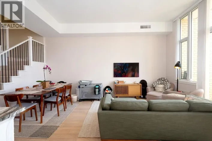 2063 W 10TH AVENUE, Vancouver