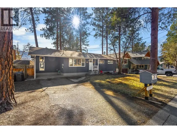2064 CASTILLOU Crescent, Merritt