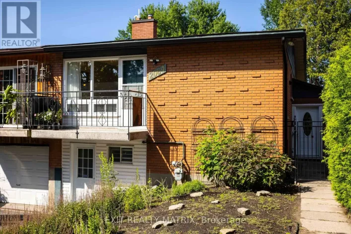 2064 ST LAURENT BOULEVARD, Ottawa