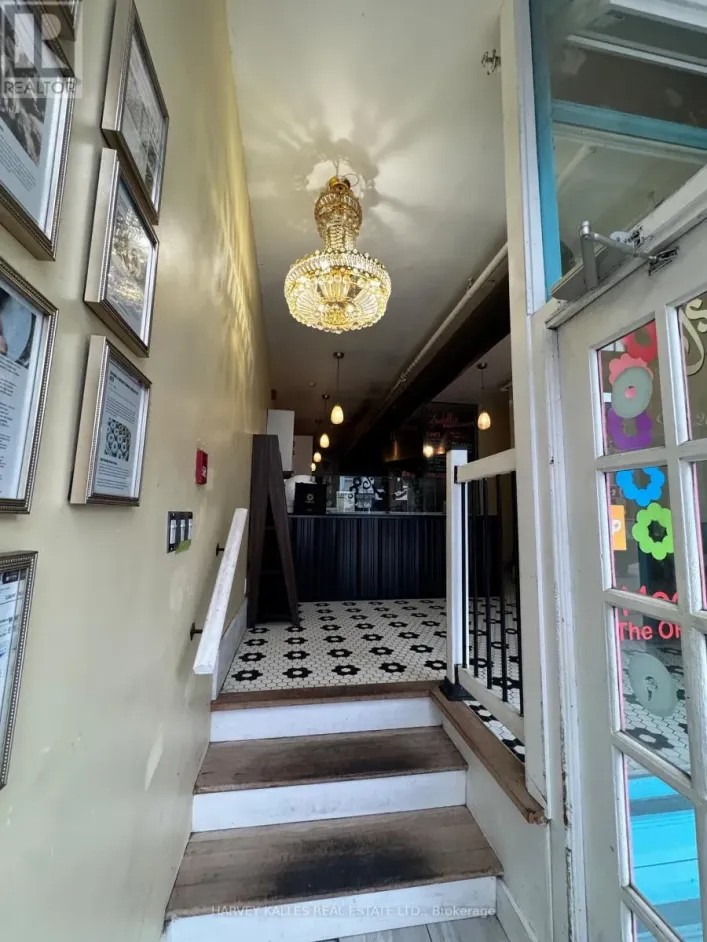 2066 QUEEN STREET E, Toronto