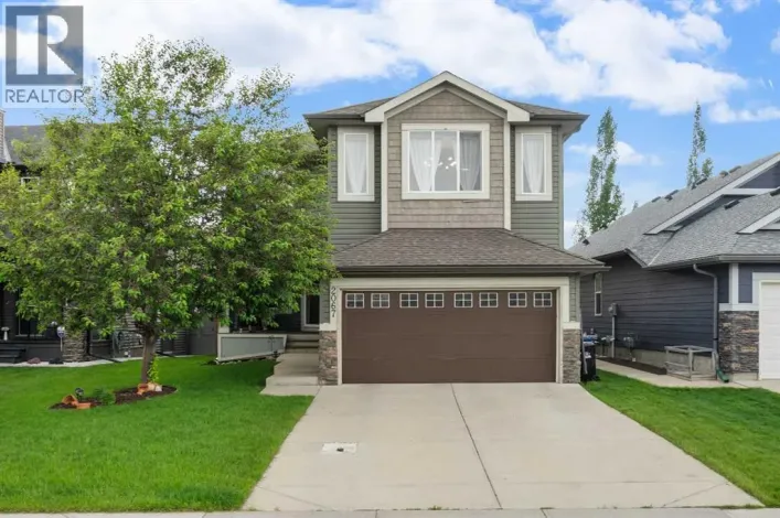 2067 Luxstone Boulevard SW, Airdrie