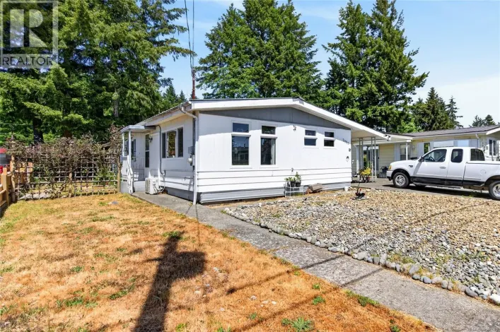 2068 4th St E, Courtenay
