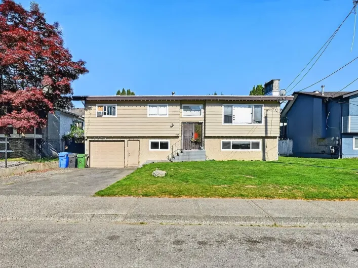 2068 RIDGEWAY STREET, Abbotsford